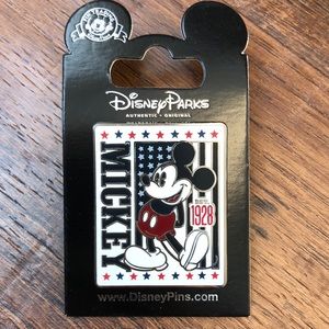 Disney Mickey Mouse 2016 Park Pack Pin American Flag New on Backer Card